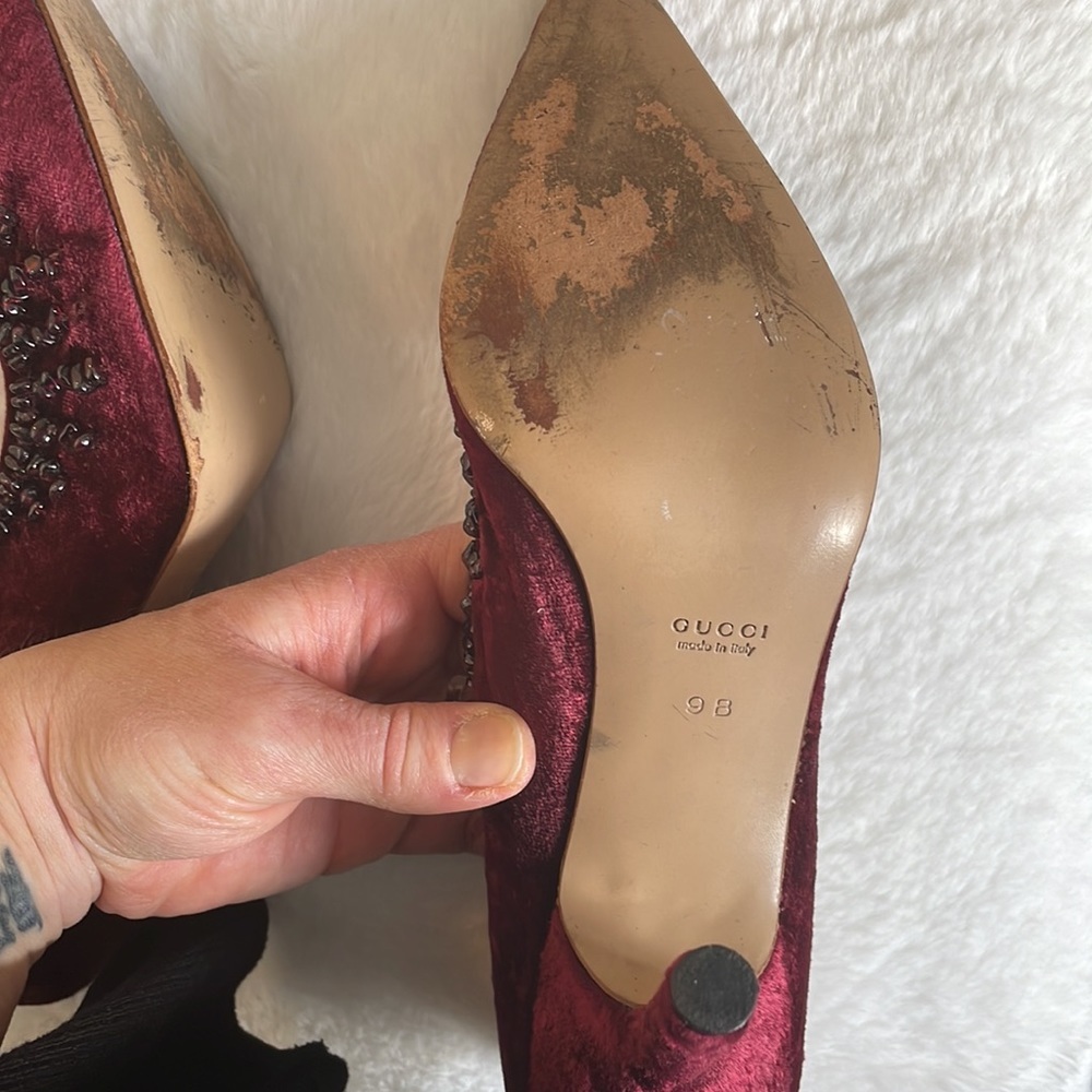 Gucci Tom Ford Era 1990s crushed velvet garnet stone maroon pumps size 9 Y2K - Picture 13 of 15
